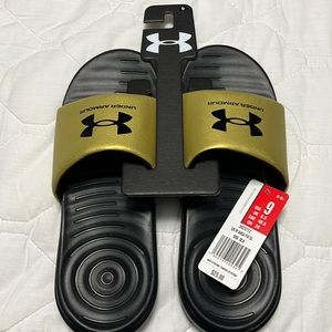 New with tags Under Armour slides size 9